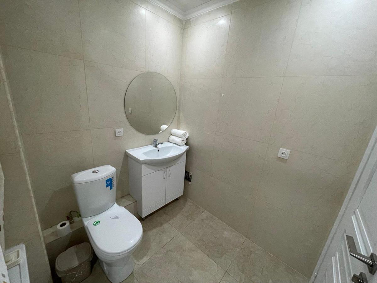 Apartment In Almaty Esterno foto